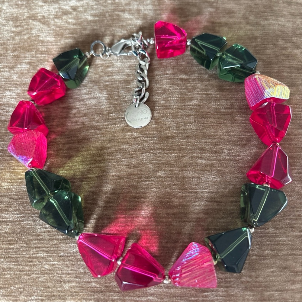 PONO resin necklace